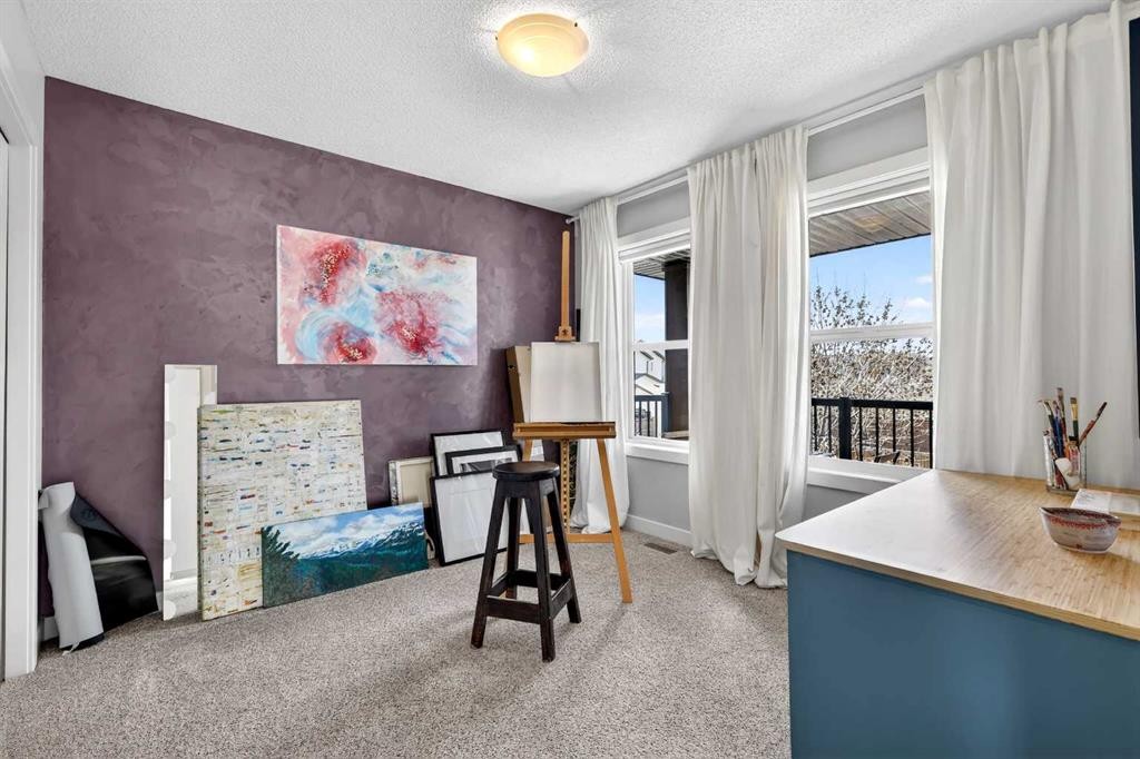 4703 Elgin Avenue Se, Calgary, AB - Indoor