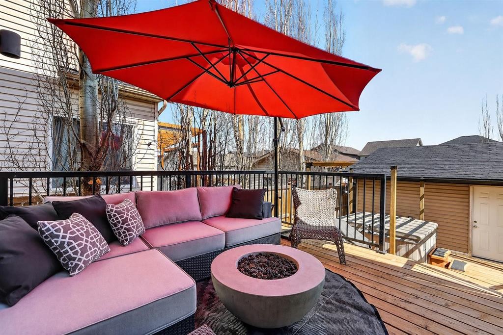 4703 Elgin Avenue Se, Calgary, AB - Outdoor With Deck Patio Veranda With Exterior