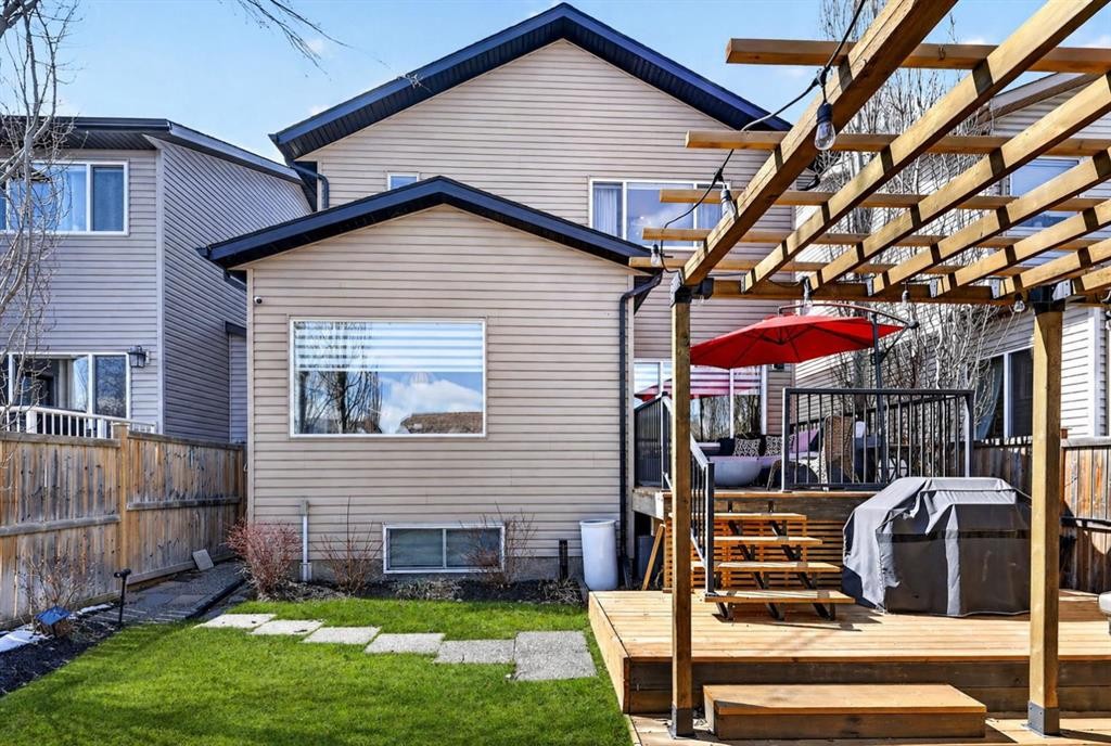 4703 Elgin Avenue Se, Calgary, AB - Outdoor With Exterior