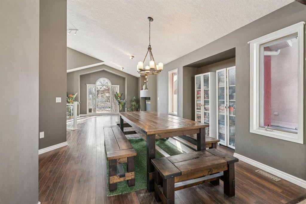 8373 Edgevalley Drive Nw, Calgary, AB - Indoor