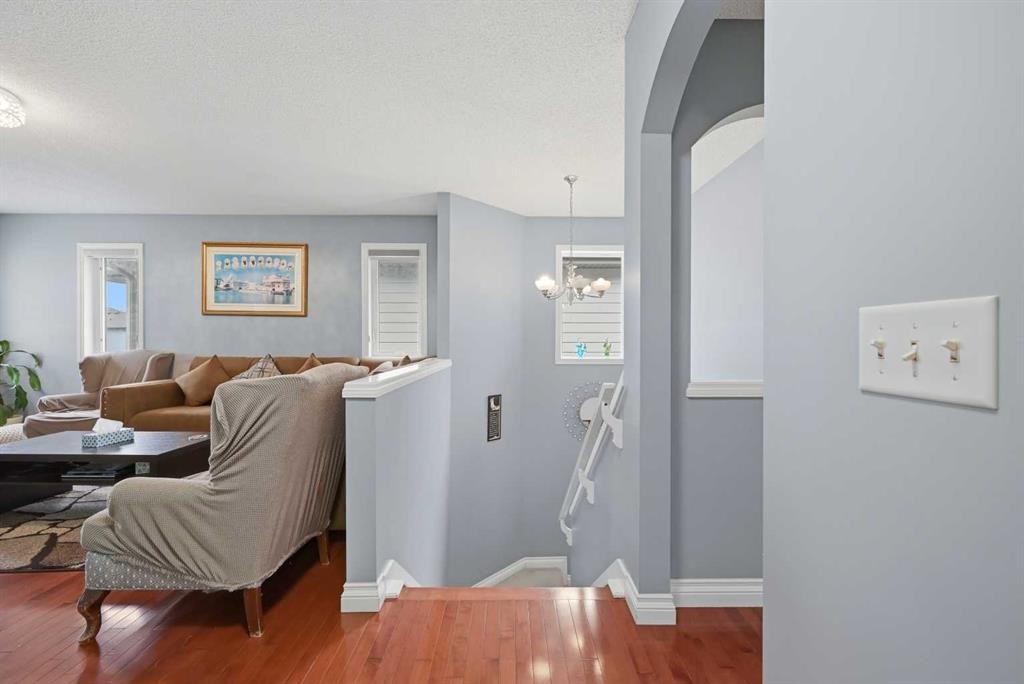 61 Saddleland Drive Ne, Calgary, AB - Indoor