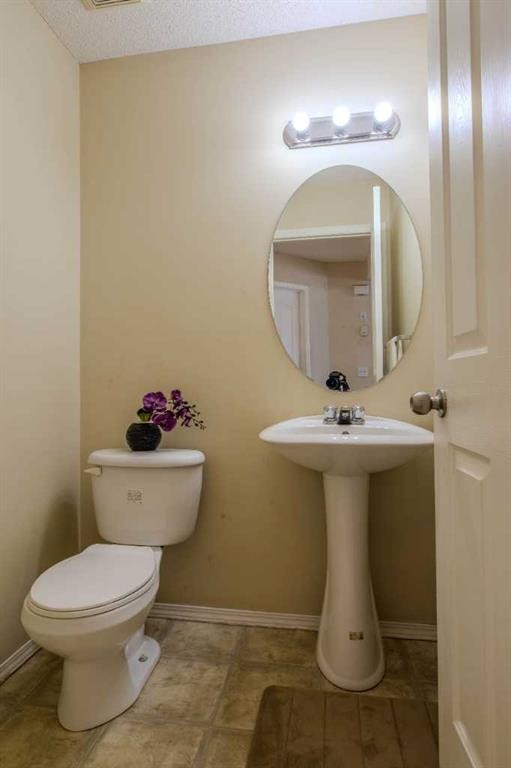 161 Saddlecrest Close Ne, Calgary, AB - Indoor Photo Showing Bathroom