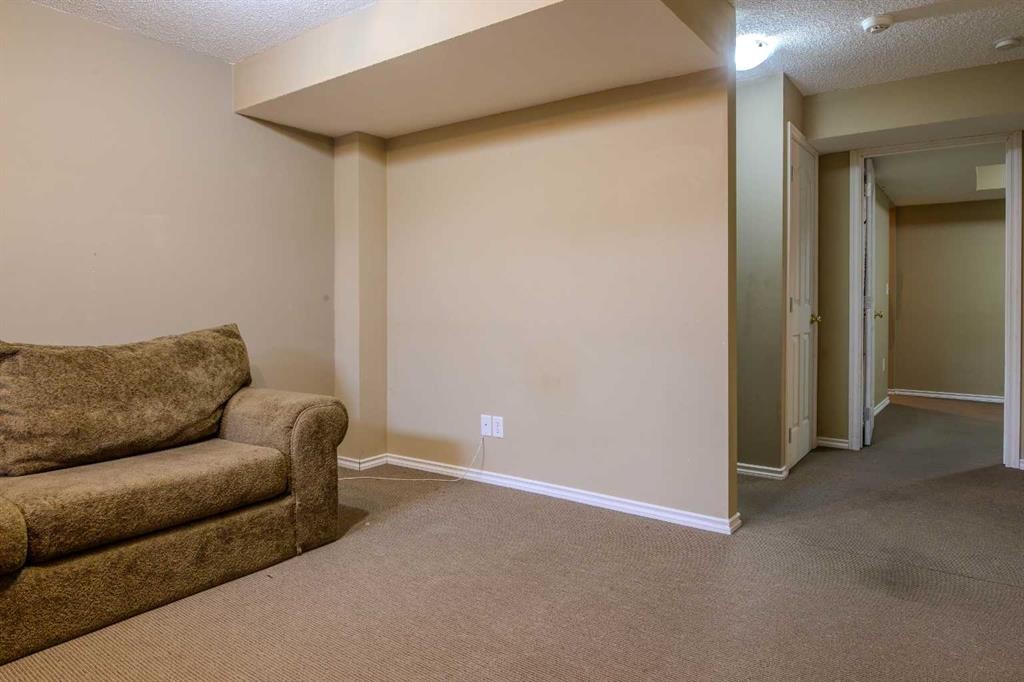 161 Saddlecrest Close Ne, Calgary, AB - Indoor
