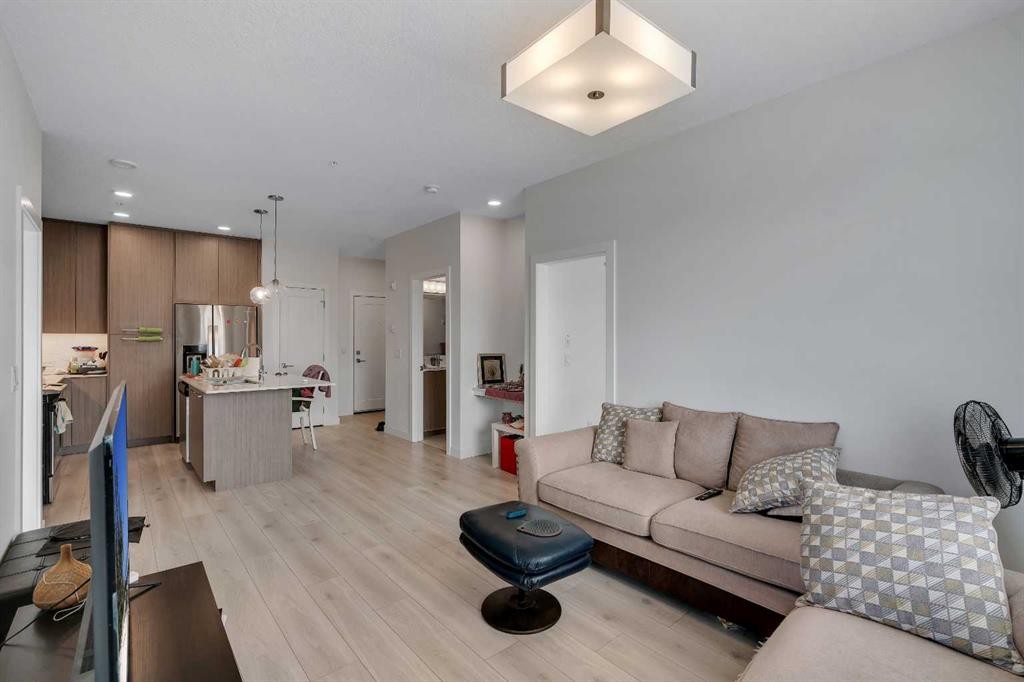2225-76 Cornerstone Passage Ne, Calgary, AB - Indoor