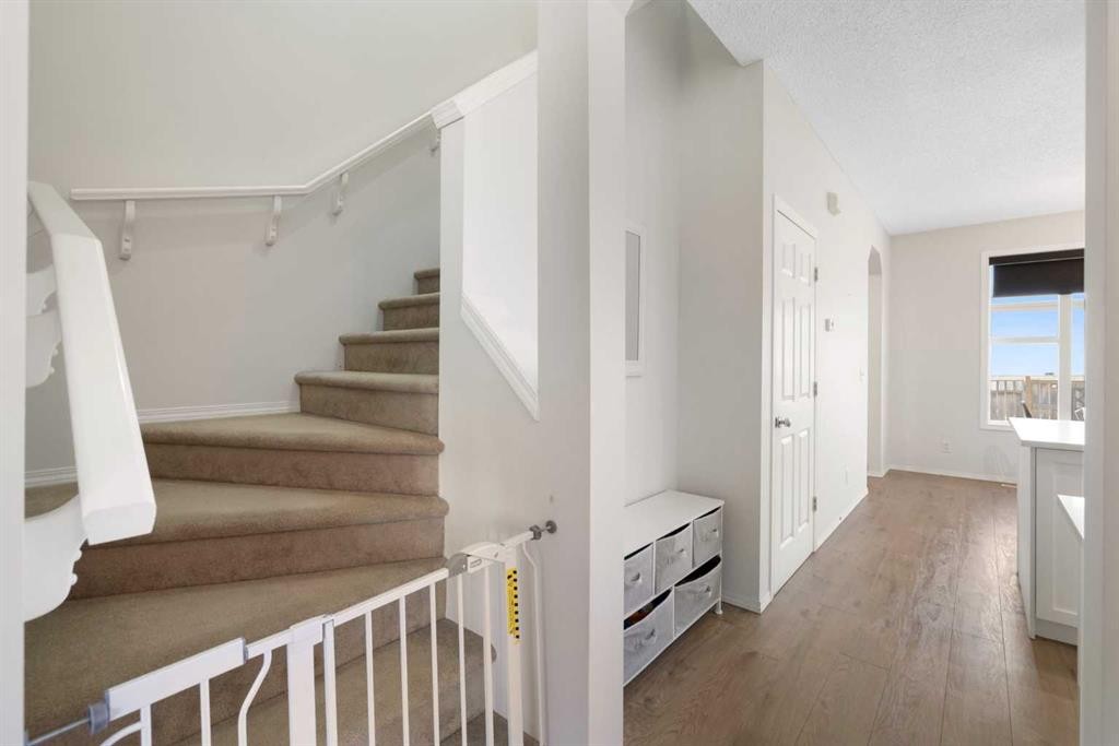 47 Covehaven Mews Ne, Calgary, AB - Indoor Photo Showing Other Room