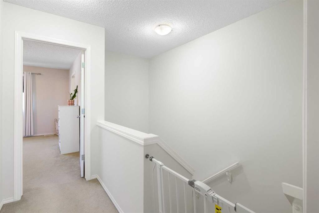 47 Covehaven Mews Ne, Calgary, AB - Indoor Photo Showing Other Room
