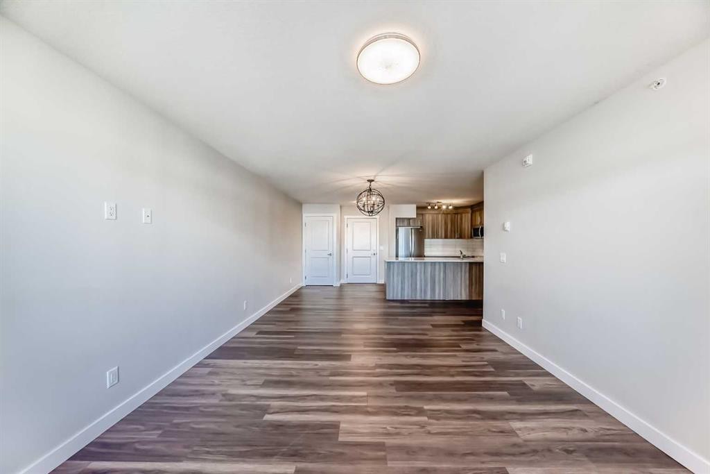 2425-6118 80 Avenue Ne, Calgary, AB - Indoor Photo Showing Other Room