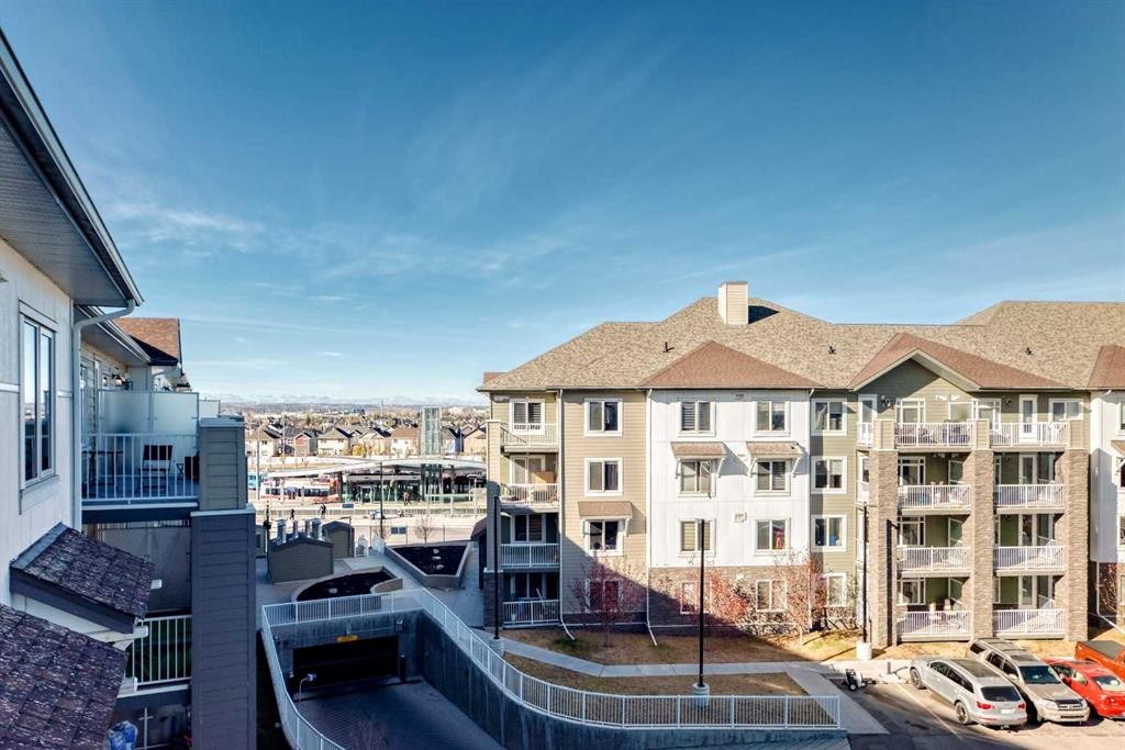 2425-6118 80 Avenue Ne, Calgary, AB - Outdoor With Balcony