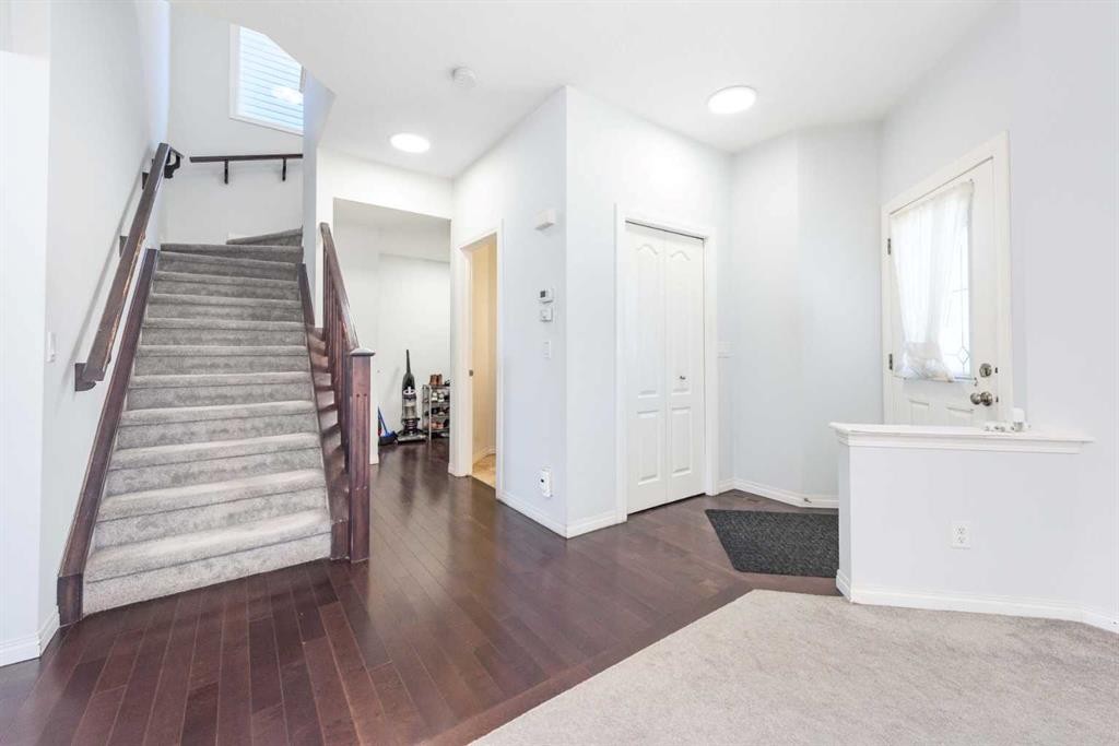 19 Skyview Ranch Crescent Ne, Calgary, AB - Indoor Photo Showing Other Room
