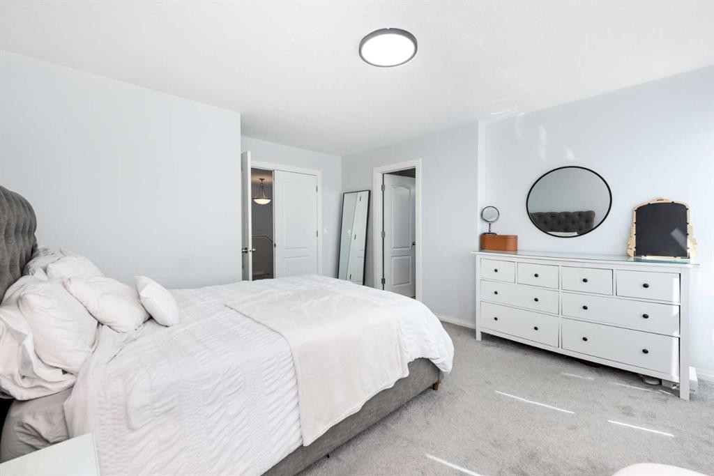 19 Skyview Ranch Crescent Ne, Calgary, AB - Indoor Photo Showing Bedroom