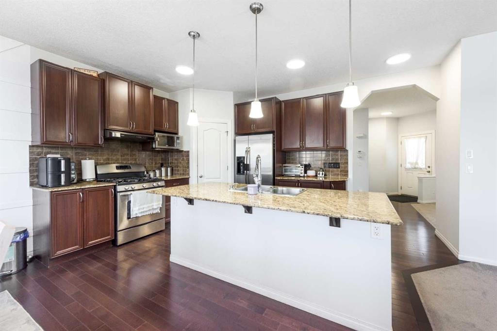 19 Skyview Ranch Crescent Ne, Calgary, AB - Indoor Photo Showing Kitchen With Upgraded Kitchen