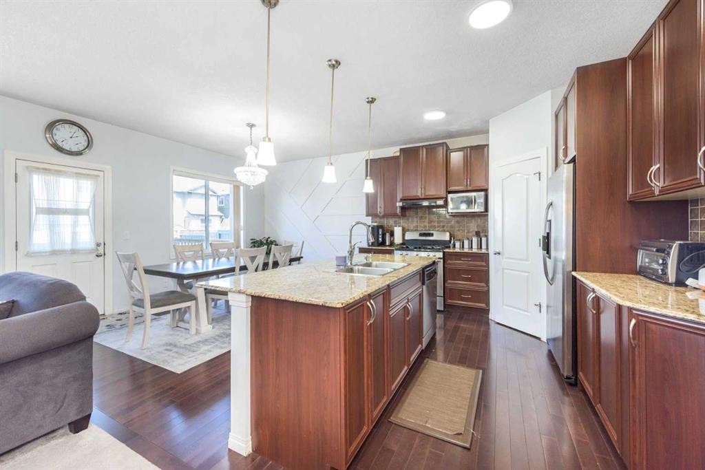 19 Skyview Ranch Crescent Ne, Calgary, AB - Indoor Photo Showing Kitchen