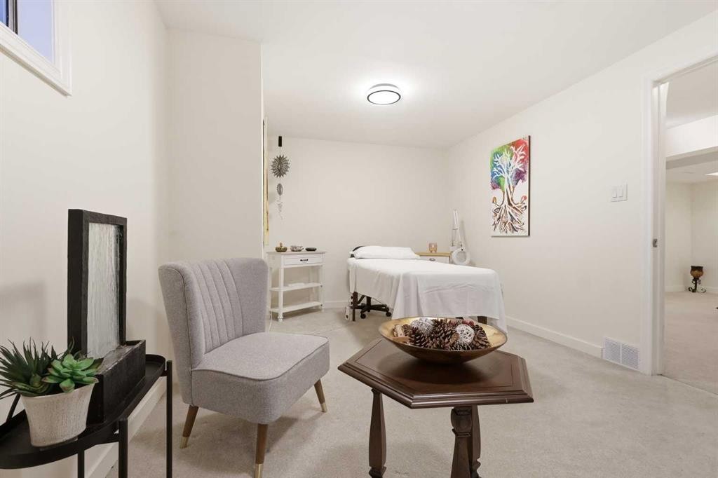 310 Hawkstone Manor Nw, Calgary, AB - Indoor Photo Showing Other Room