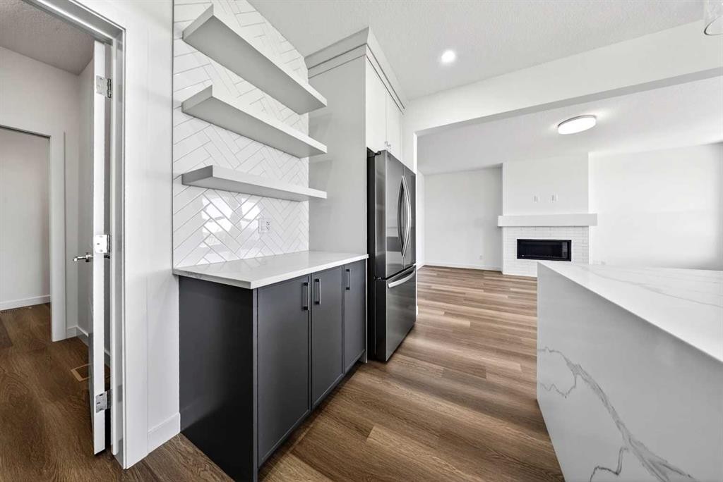 152 Copperhead Road Se, Calgary, AB - Indoor