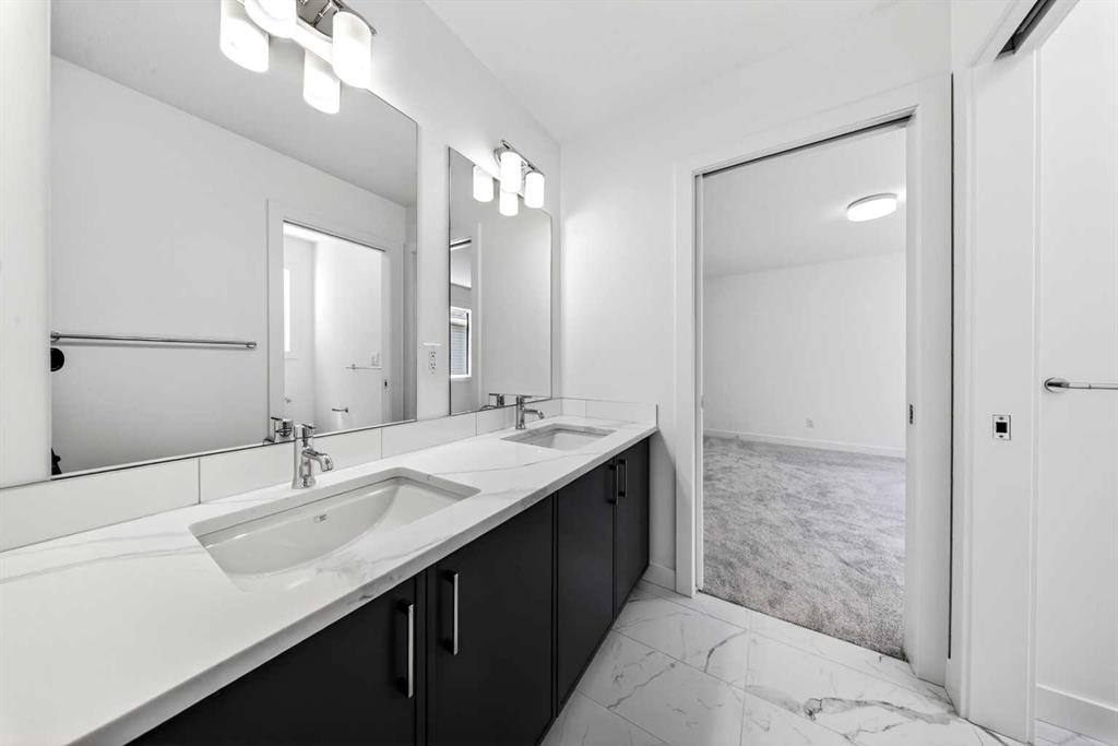 152 Copperhead Road Se, Calgary, AB - Indoor Photo Showing Bathroom