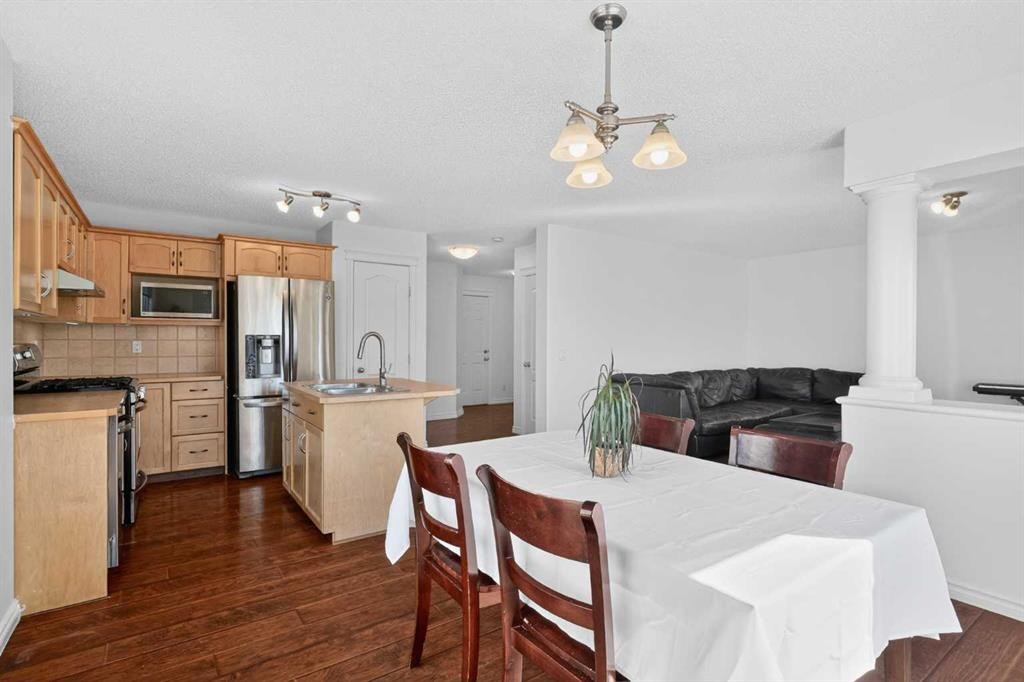268 Westmount Crescent, Okotoks, AB - Indoor