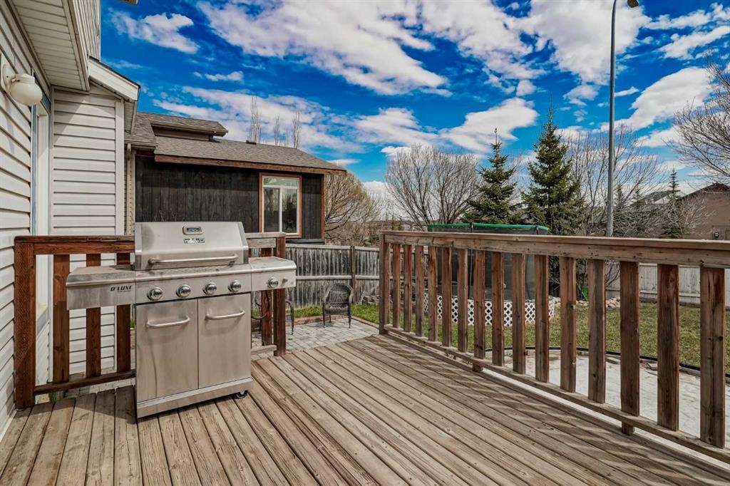 268 Westmount Crescent, Okotoks, AB - Outdoor With Deck Patio Veranda