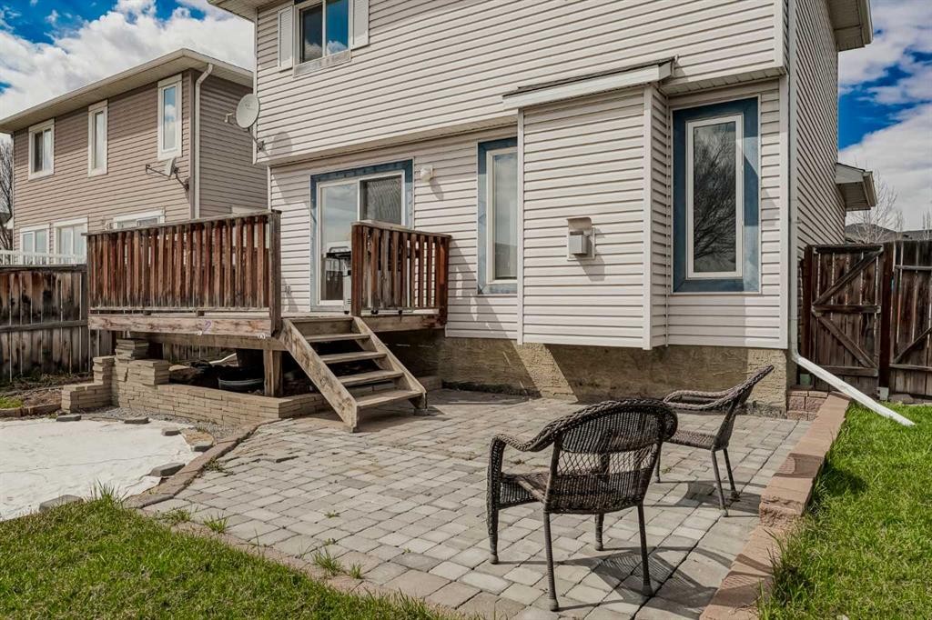 268 Westmount Crescent, Okotoks, AB - Outdoor With Deck Patio Veranda With Exterior