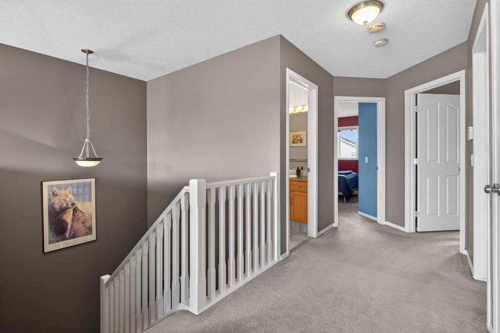 204 Citadel Meadow Close Nw, Calgary, AB - Indoor Photo Showing Other Room