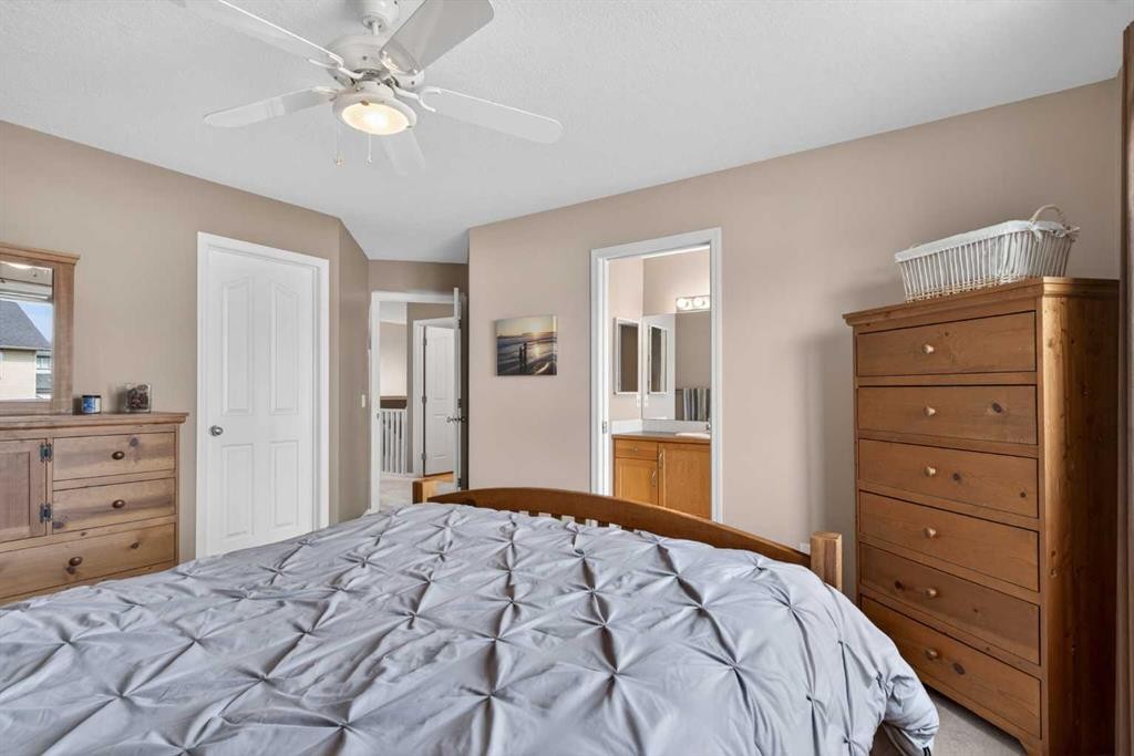 204 Citadel Meadow Close Nw, Calgary, AB - Indoor Photo Showing Bedroom