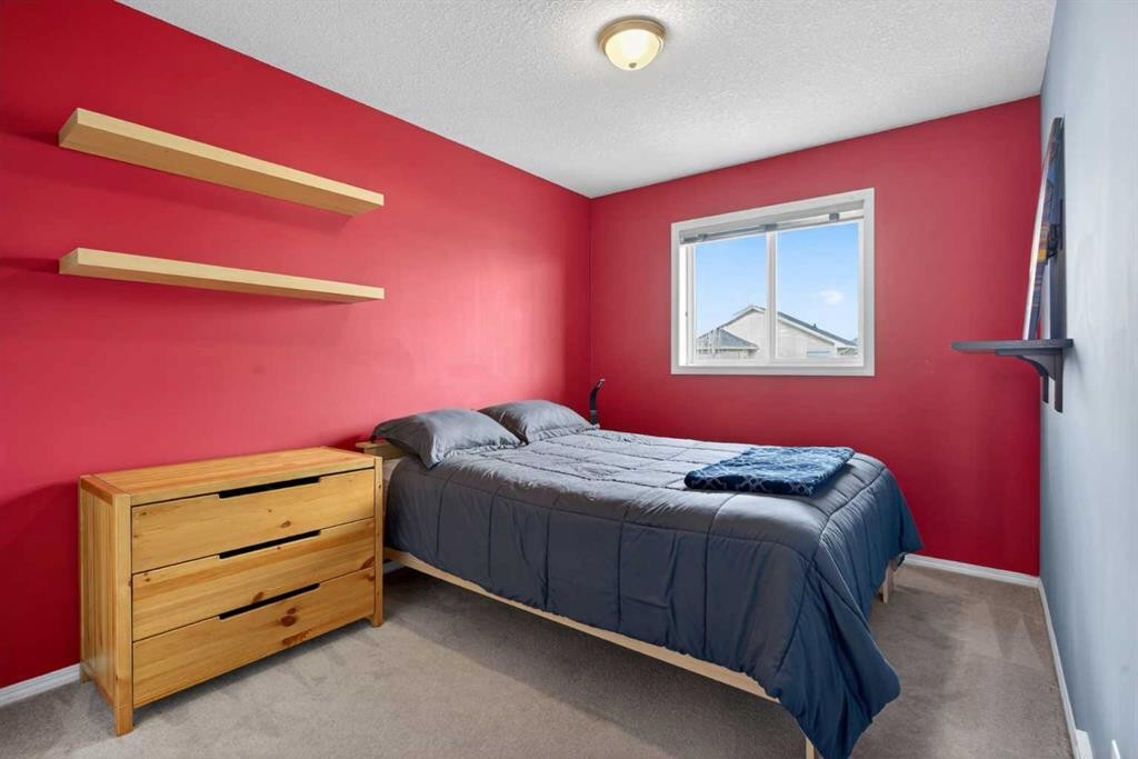 204 Citadel Meadow Close Nw, Calgary, AB - Indoor Photo Showing Bedroom