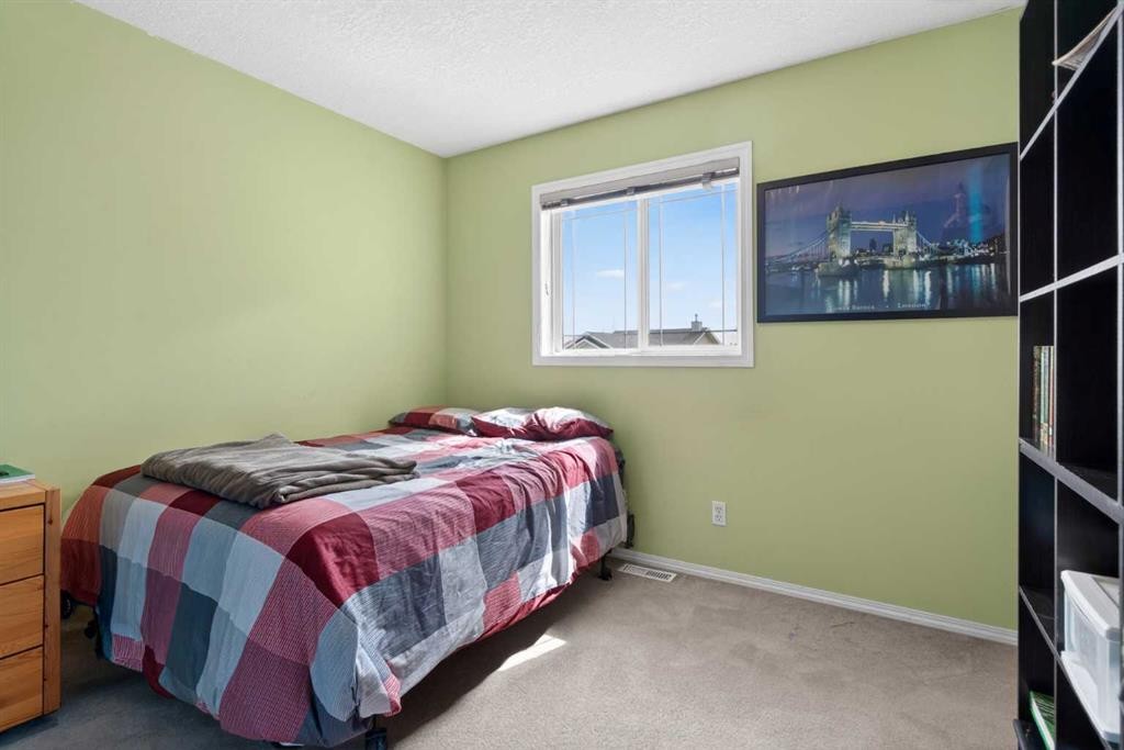 204 Citadel Meadow Close Nw, Calgary, AB - Indoor Photo Showing Bedroom