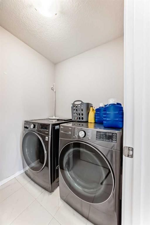 126 Cityspring Gate Ne, Calgary, AB - Indoor Photo Showing Laundry Room