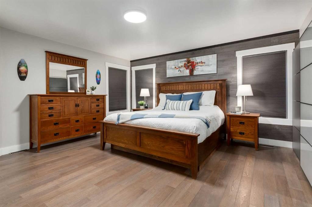 9915 Patton Road Sw, Calgary, AB - Indoor Photo Showing Bedroom