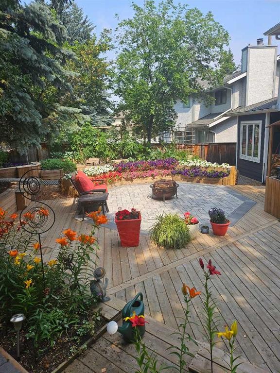 9915 Patton Road Sw, Calgary, AB - Outdoor With Deck Patio Veranda
