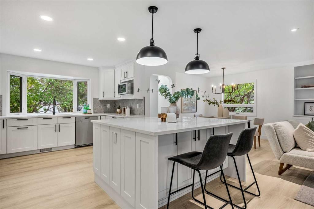 235 Lake Rosen Crescent Se, Calgary, AB - Indoor Photo Showing Kitchen With Upgraded Kitchen