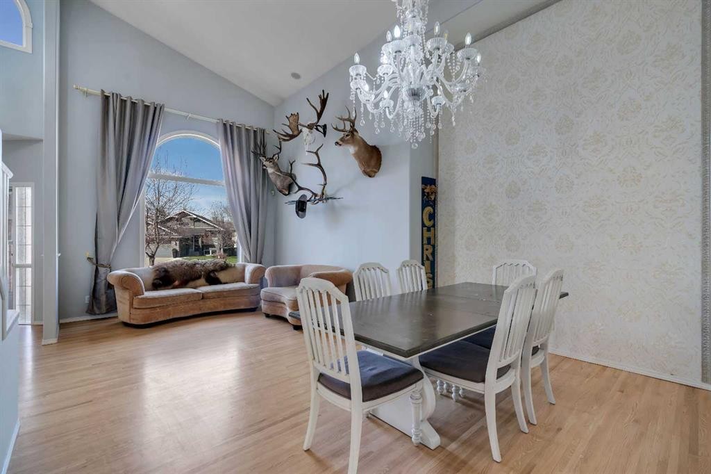 37 Mt Yamnuska Place Se, Calgary, AB - Indoor Photo Showing Dining Room