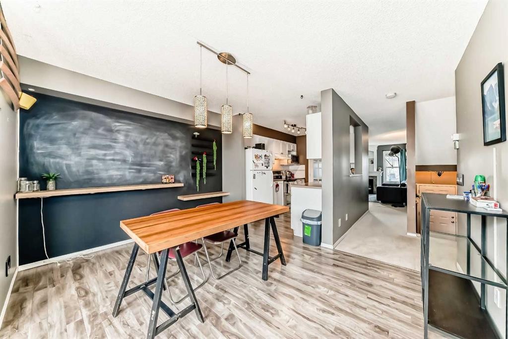 112 Country Village Cape Ne, Calgary, AB - Indoor
