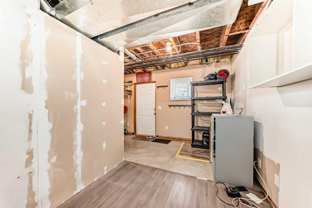 112 Country Village Cape Ne, Calgary, AB - Indoor