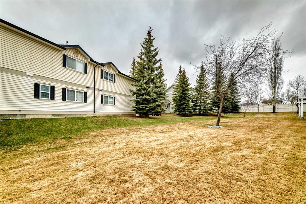 112 Country Village Cape Ne, Calgary, AB - Outdoor