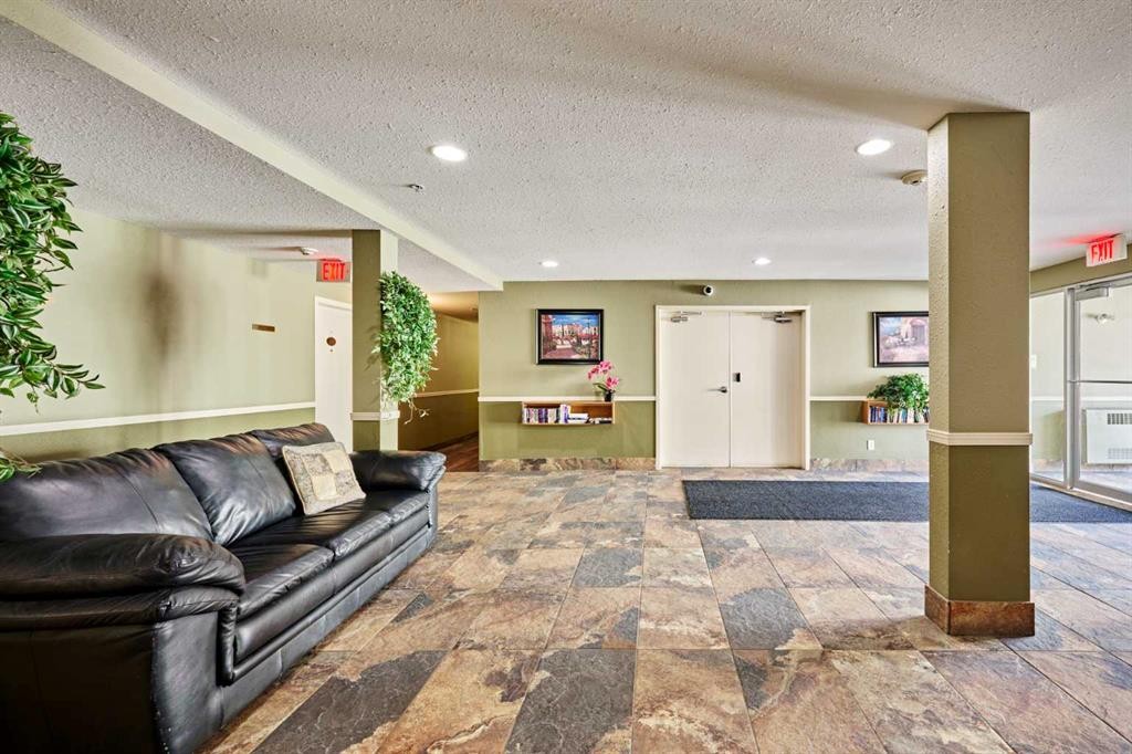 2105-4975 130 Avenue Se, Calgary, AB
