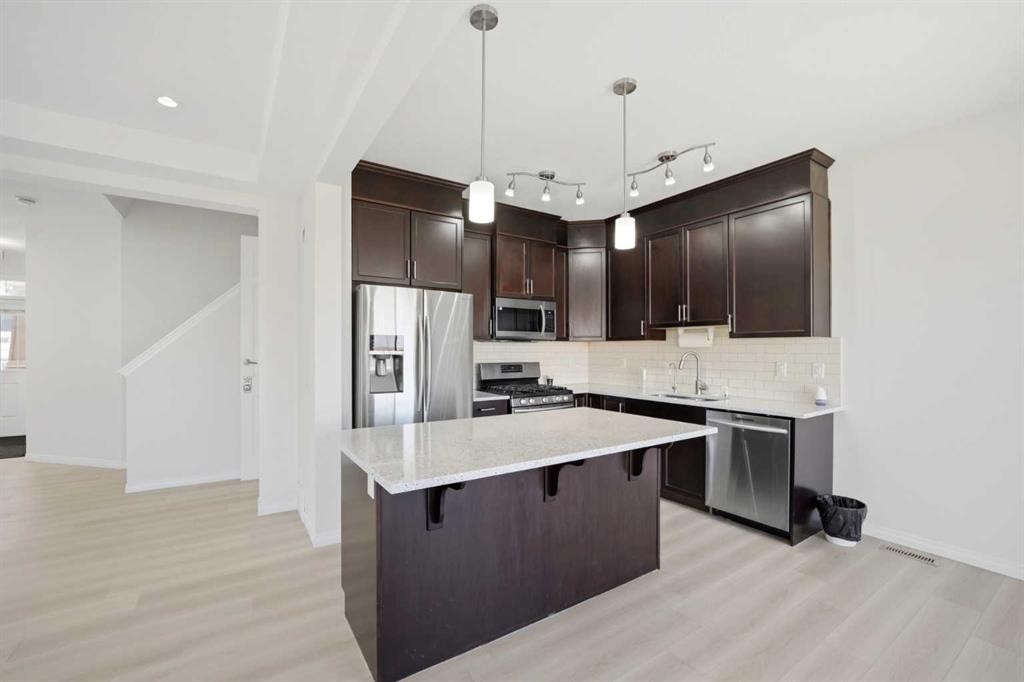 193 Cityscape Gardens Ne, Calgary, AB - Indoor Photo Showing Kitchen With Upgraded Kitchen