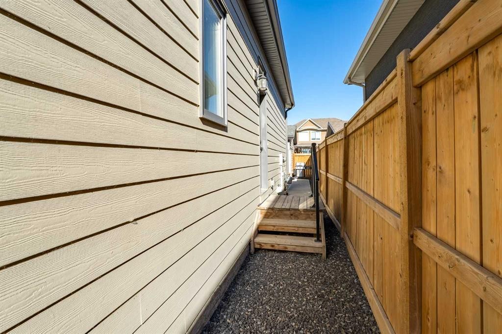80 Mahogany Gardens Se, Calgary, AB - Outdoor With Exterior