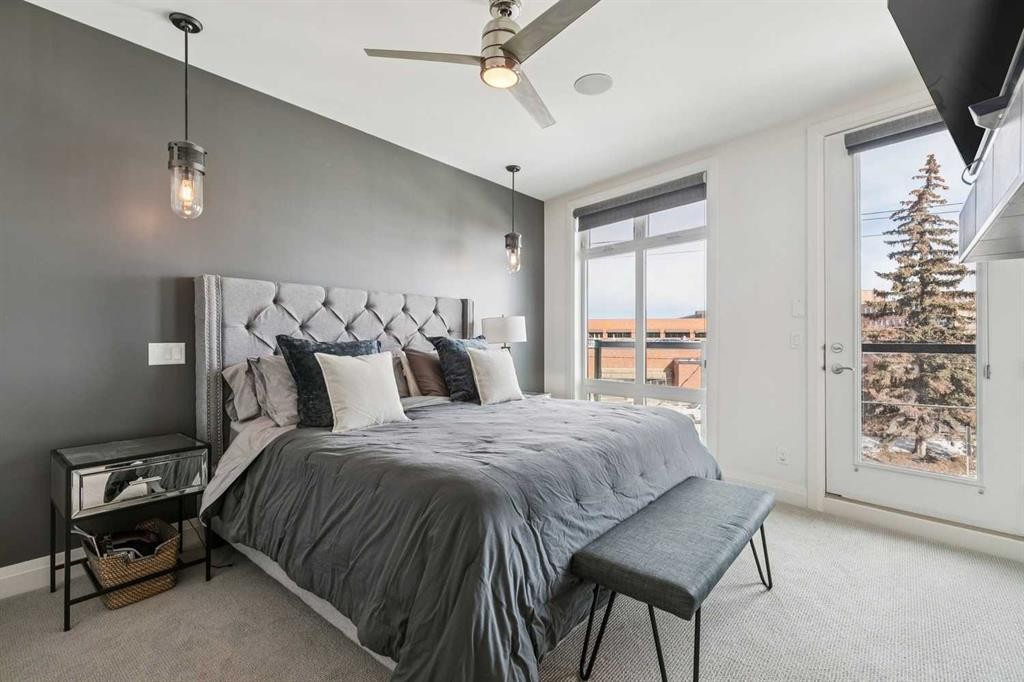 2109 20 Avenue Sw, Calgary, AB - Indoor Photo Showing Bedroom