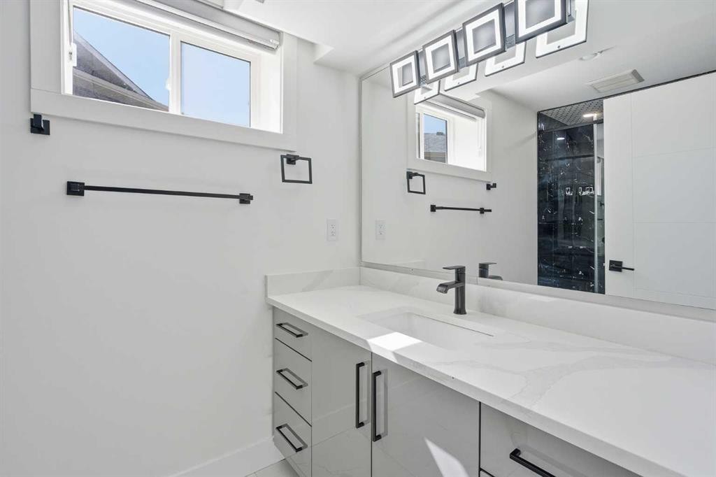 248 Castledale Way Ne, Calgary, AB - Indoor Photo Showing Bathroom