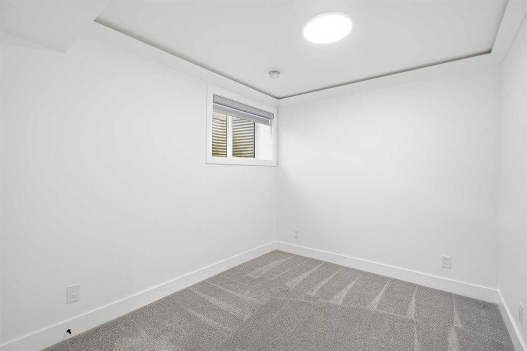 248 Castledale Way Ne, Calgary, AB - Indoor Photo Showing Other Room