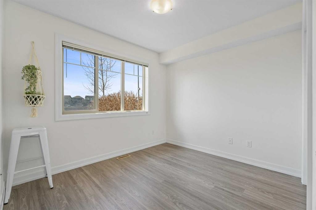 410-121 Copperpond Common Se, Calgary, AB - Indoor Photo Showing Other Room