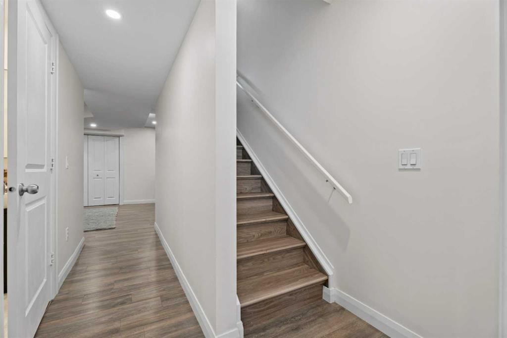 410-121 Copperpond Common Se, Calgary, AB - Indoor Photo Showing Other Room