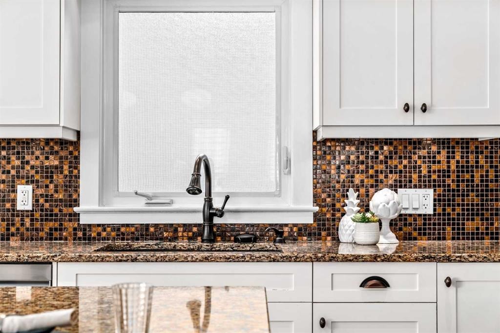 3607 7 Street Sw, Calgary, AB - Indoor Photo Showing Kitchen