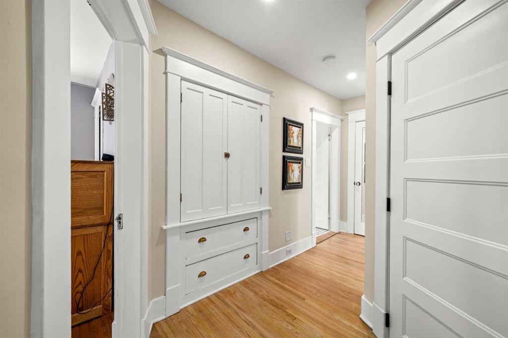 3607 7 Street Sw, Calgary, AB - Indoor Photo Showing Other Room
