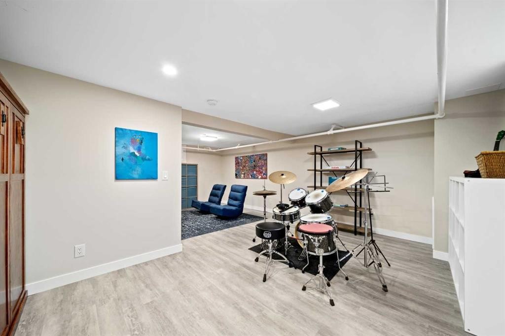 3607 7 Street Sw, Calgary, AB - Indoor