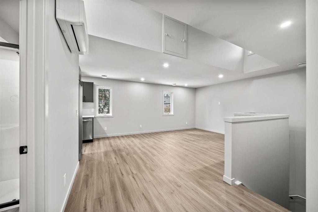 3607 7 Street Sw, Calgary, AB - Indoor Photo Showing Other Room