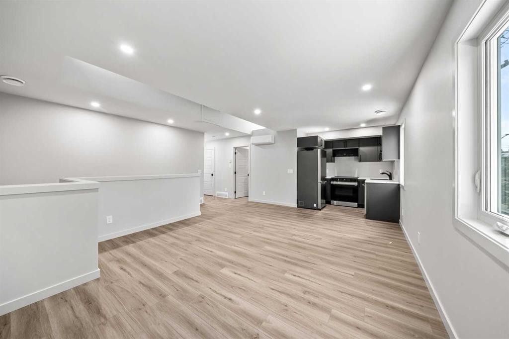 3607 7 Street Sw, Calgary, AB - Indoor Photo Showing Other Room