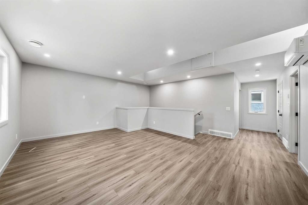 3607 7 Street Sw, Calgary, AB - Indoor Photo Showing Other Room