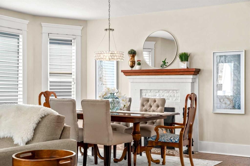 3607 7 Street Sw, Calgary, AB - Indoor With Fireplace