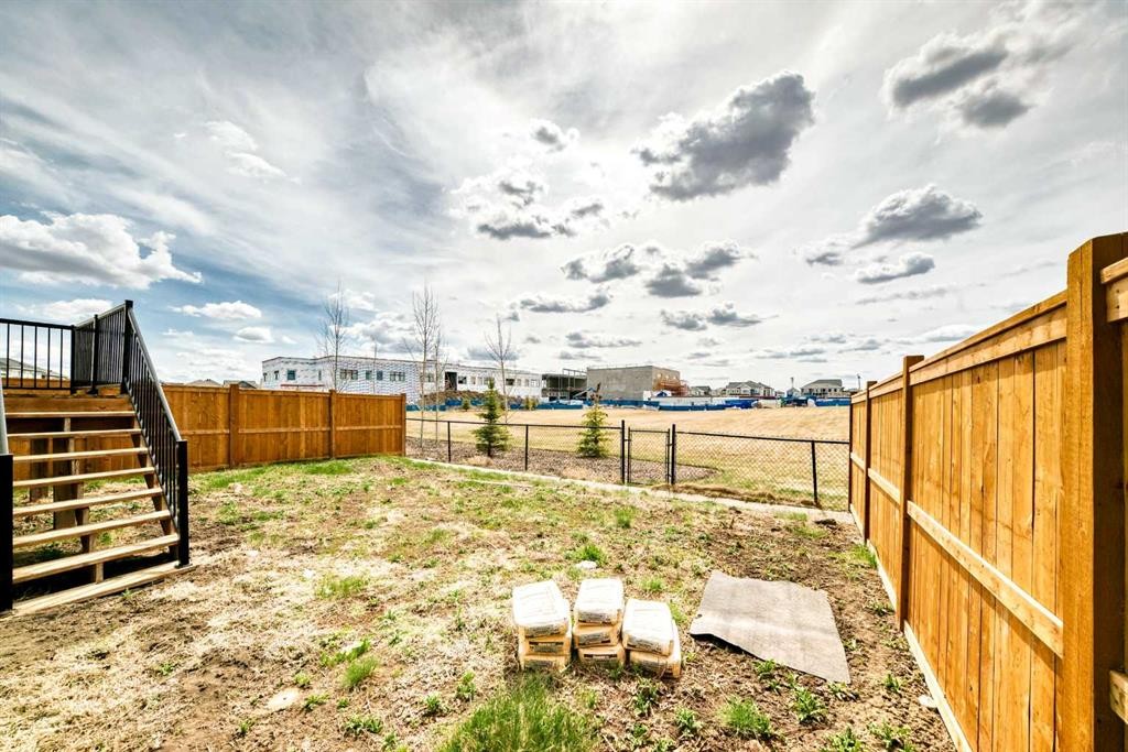 641 Windrow Manor Sw, Airdrie, AB - Outdoor